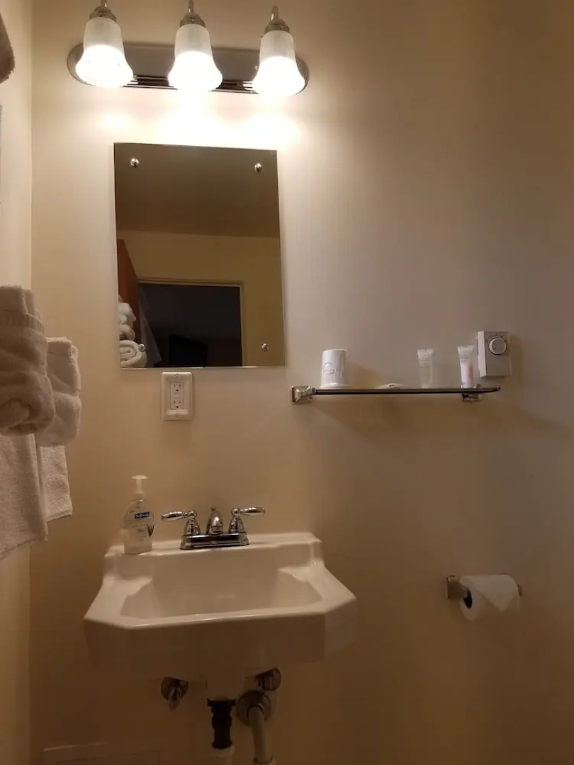 Sleep For Less Motel