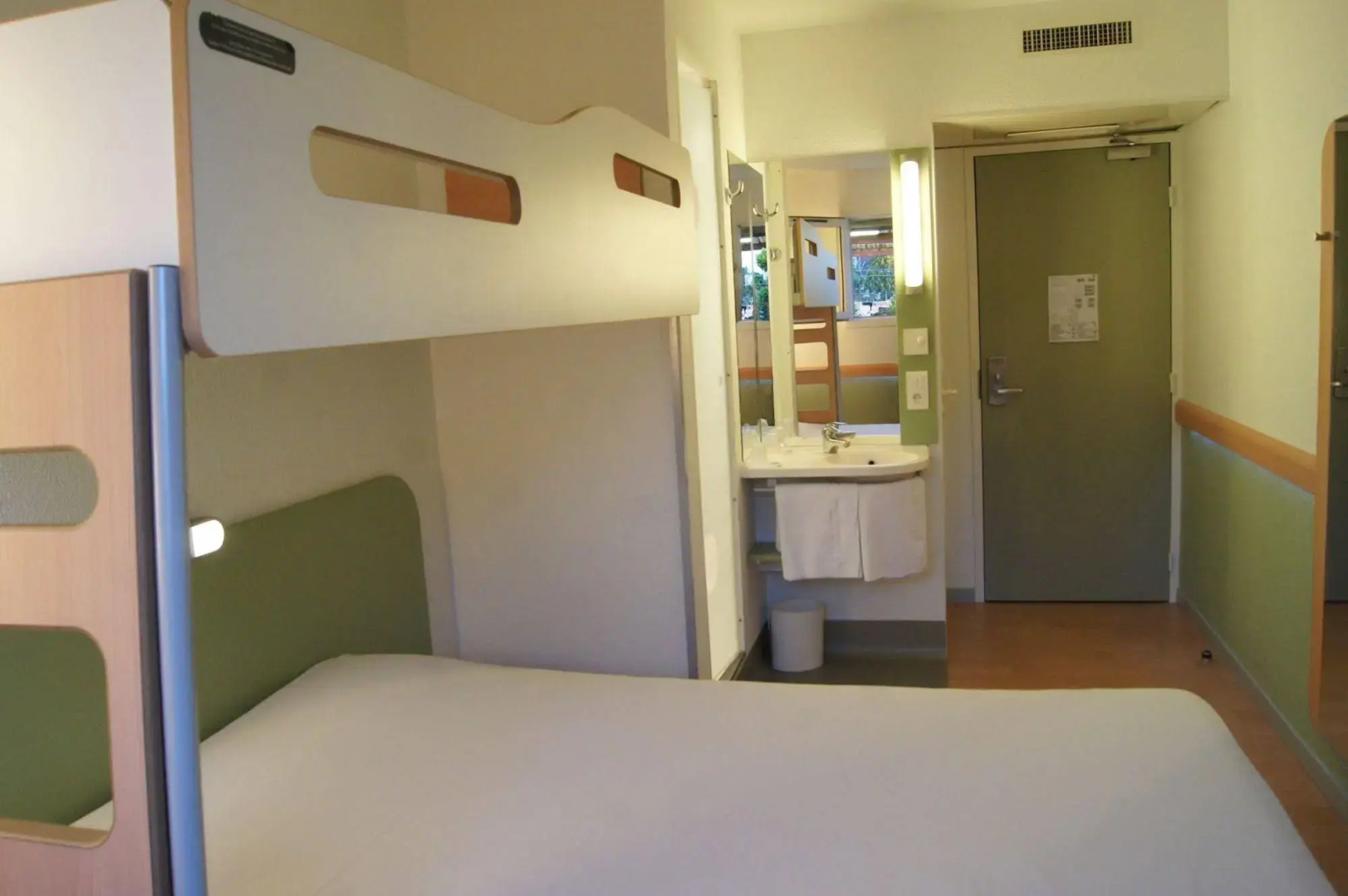 ibis Budget Pau Est