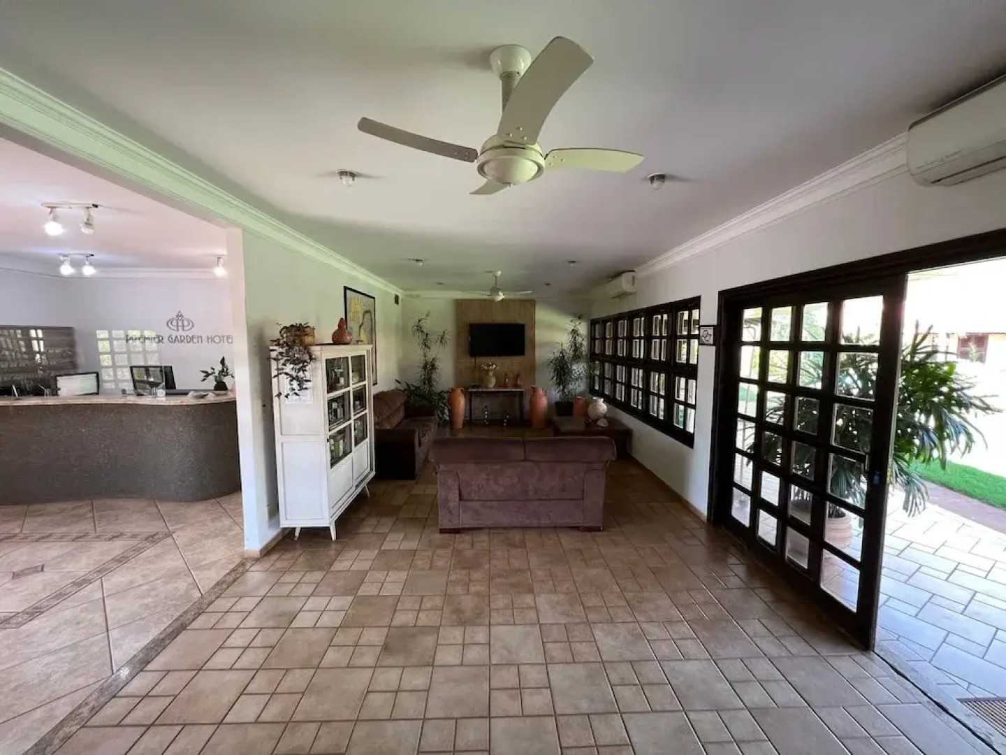 Premier Garden Hotel