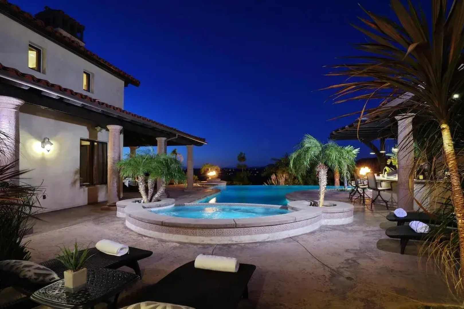 Owl's Nest by AvantStay | Sleeps 22! Infinity Pool w/ Views