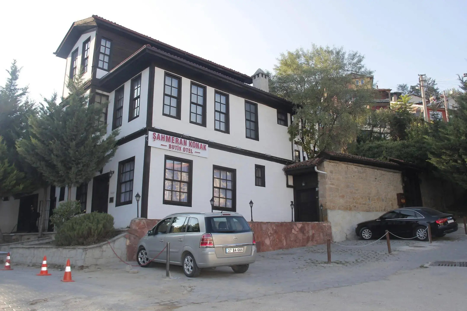 Toprakçiler Mansion