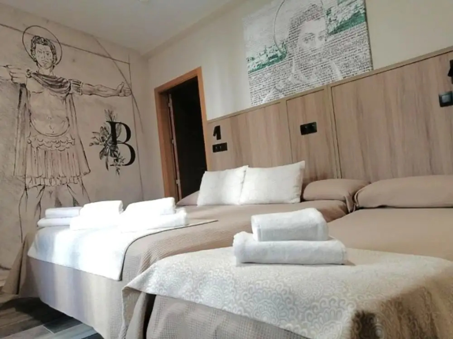 Hospedium DLJ Hostal Temático Desde La Judería