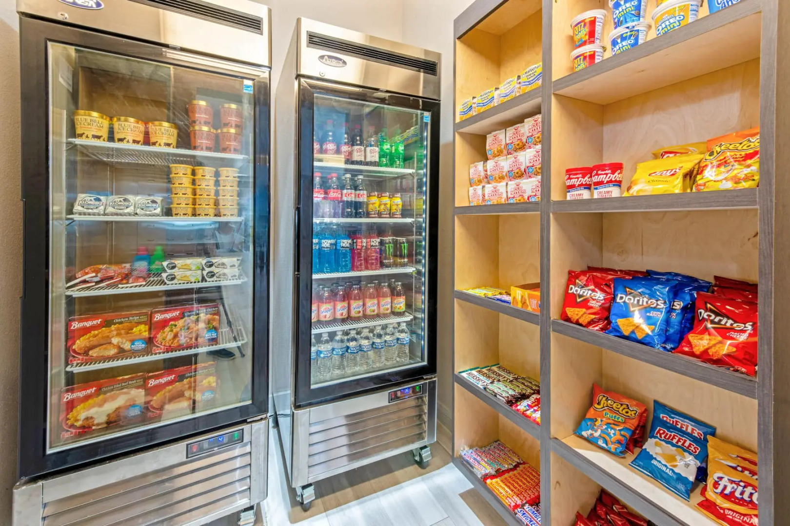 La Quinta Inn & Suites by Wyndham Winnie