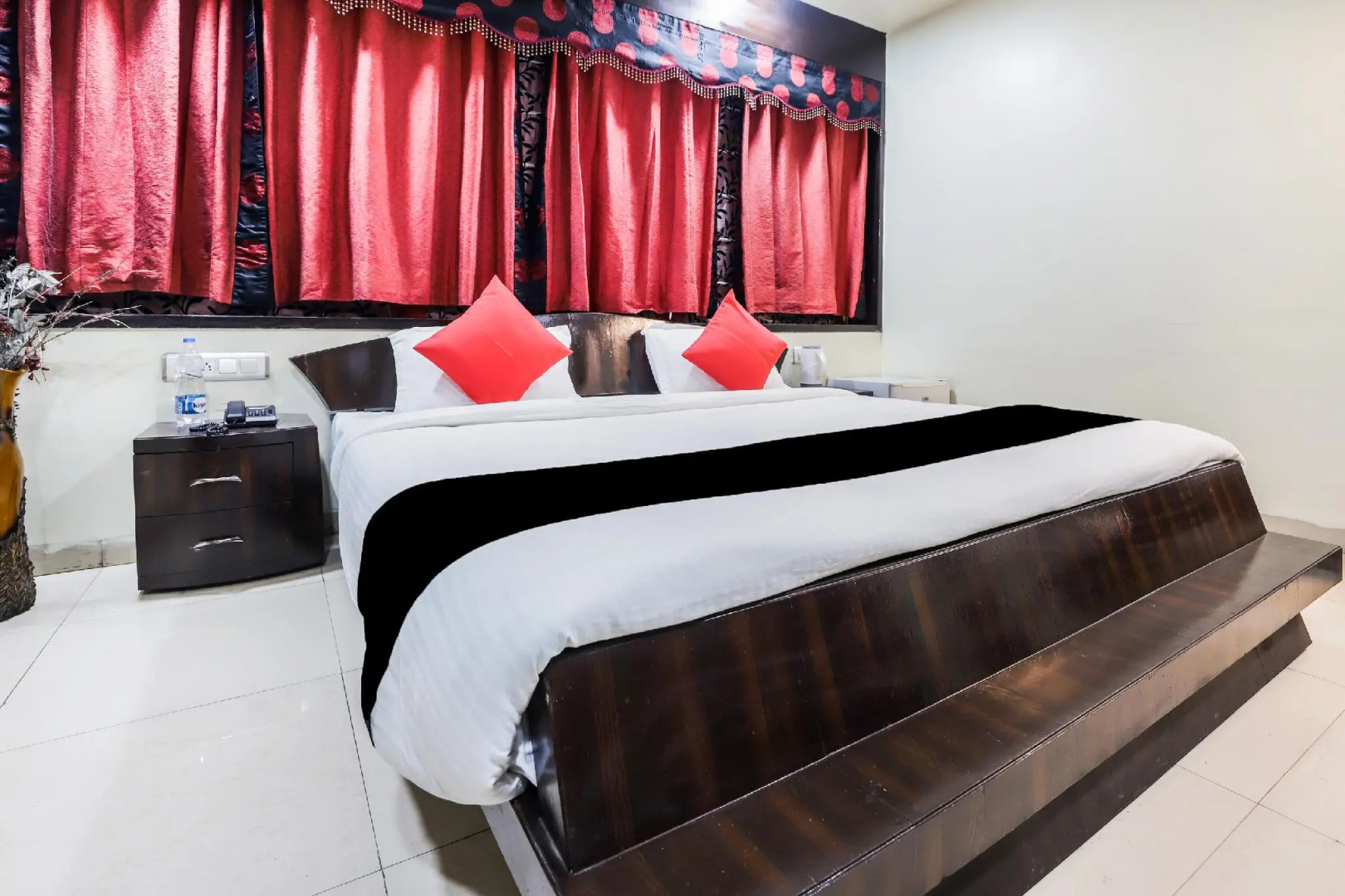 Capital O 31390 Hotel Ambrosia