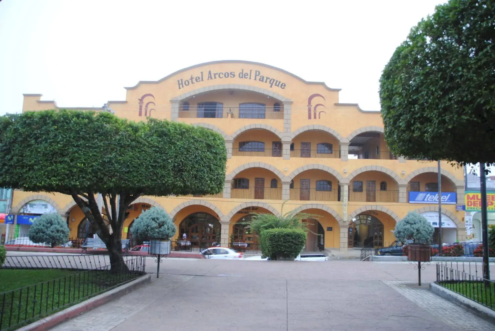 Hotel Arcos del Parque