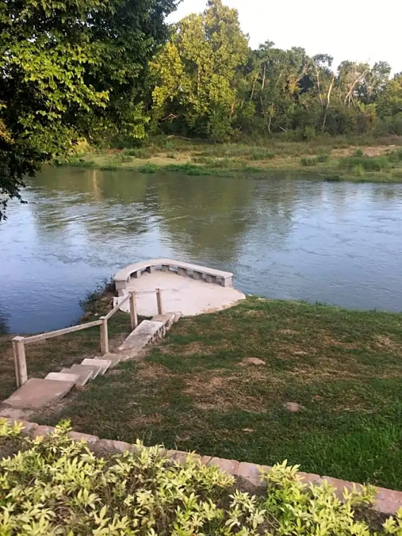 The Perry Riverhouse