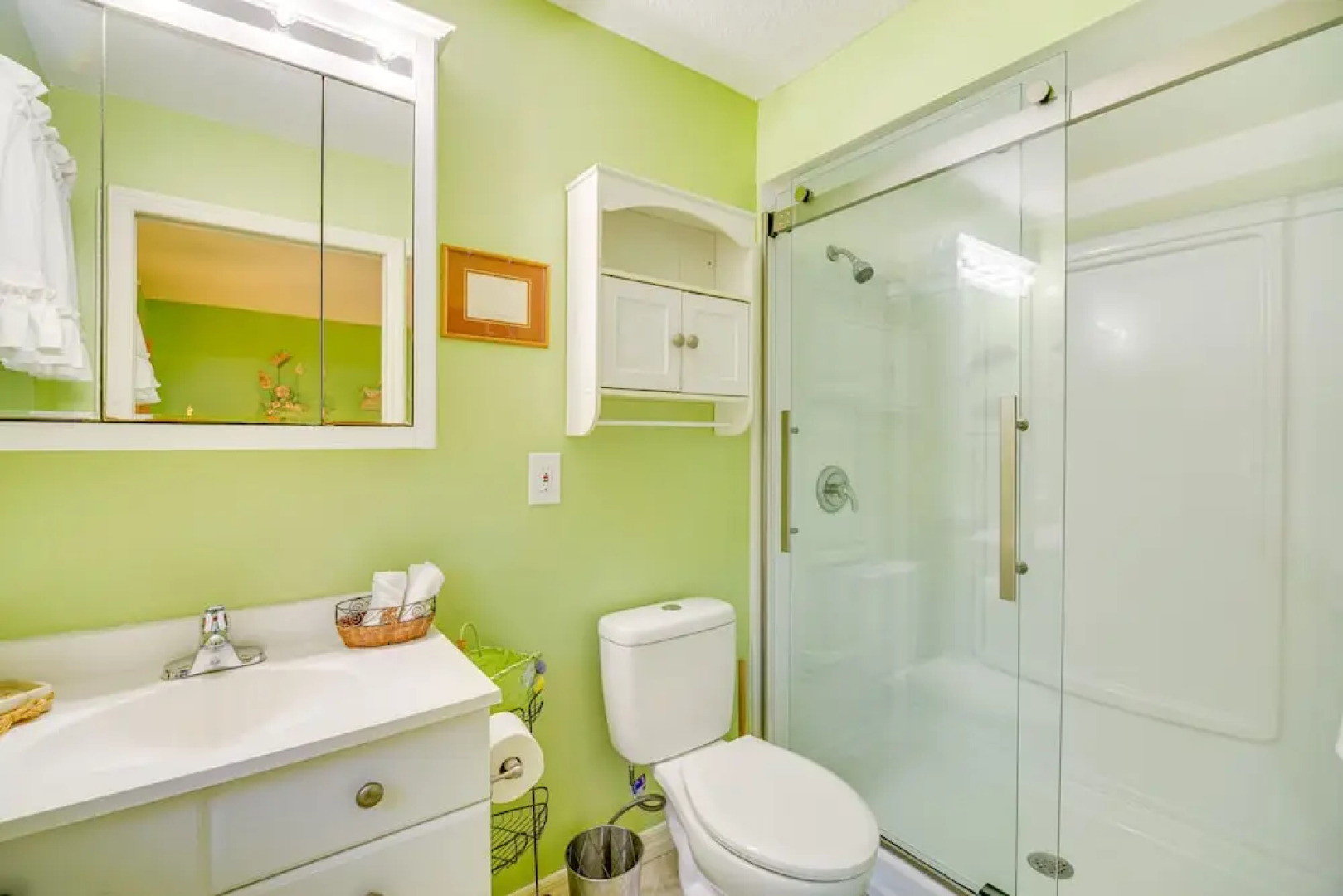 Sebastian Home w/ Screened Lanai: 8 Mi to Beach!