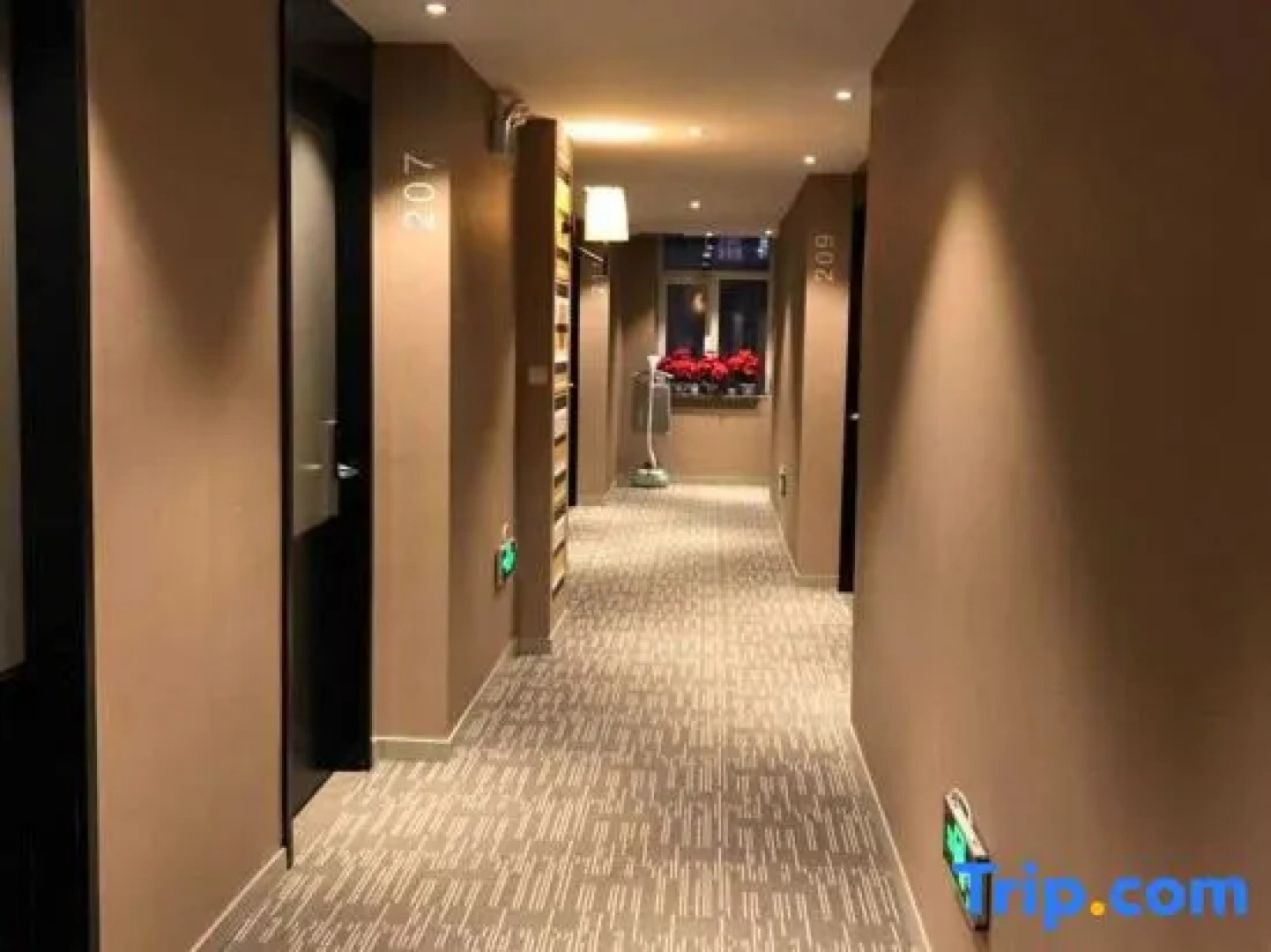 Yiju Collection Hotel (Mohe Beijixing Square)