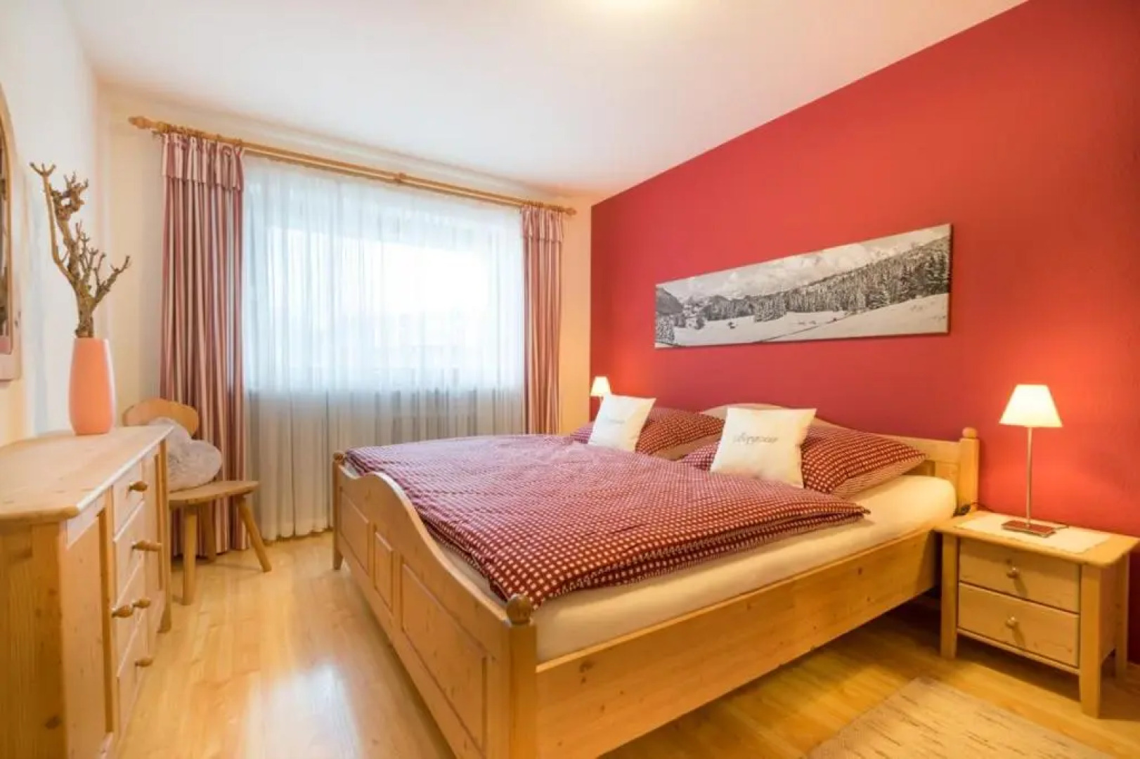 Wintertraum im Allgäu Alpine und Deluxe Sonnenwinkel, 4 Sterne Klassifiziert, WLAN gratis, großer Balkon mit Bergsicht, ruhig und doch zentral gelegen, tolle neu renovierte Ferienwohnung mit separaten Schlafzimmer, Brötchenservice, Hunde auf Anfrage