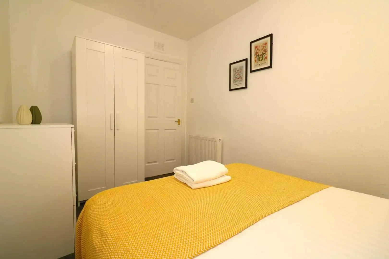 Signature - Glen Lee House