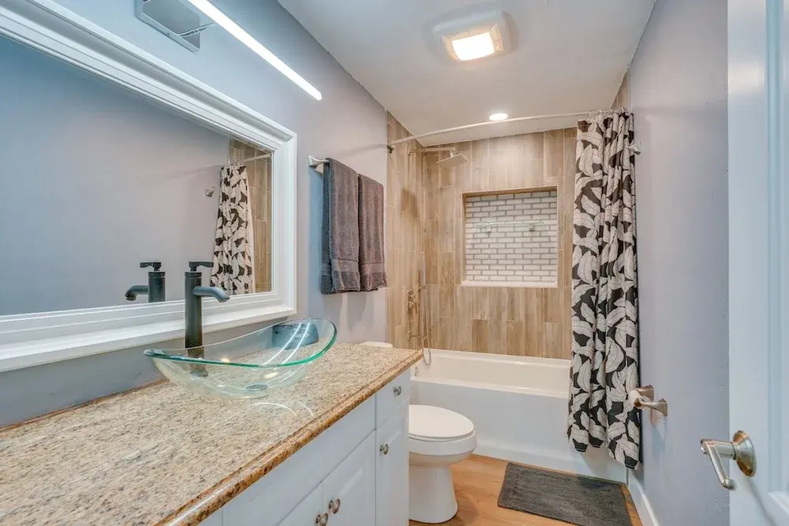 North Fort Myers Home w/ Hot Tub & Boat Dock