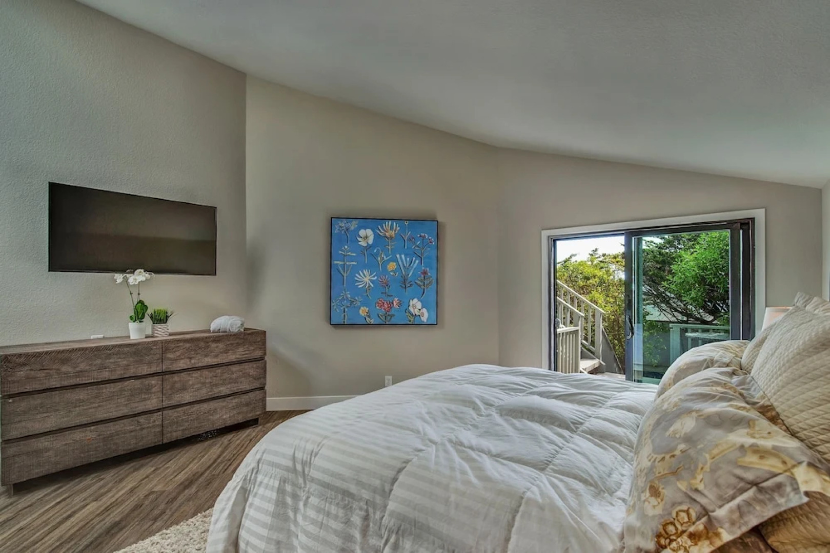 Stunning Ocean-view W/ Private Hot Tub 3 Bedroom Home