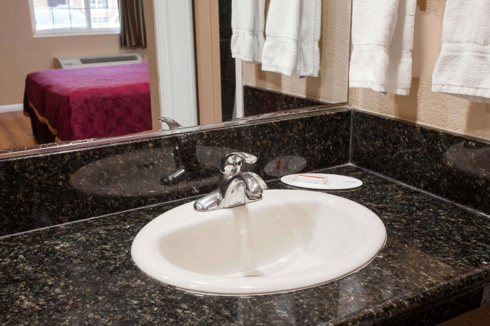 Express Inn & Suites