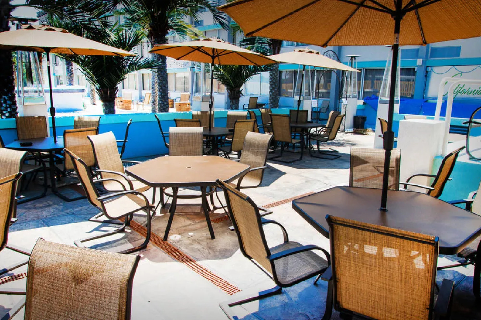 California Palms Hotel & Suites