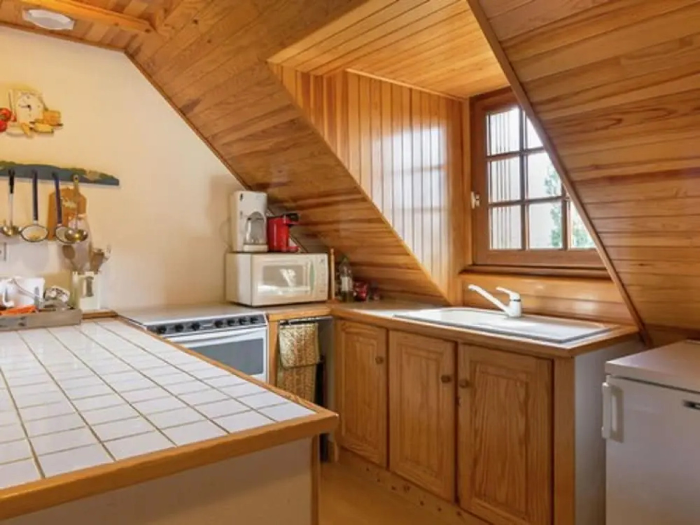 Rural holiday home near beach, culture and recreation in the tip of Brittany