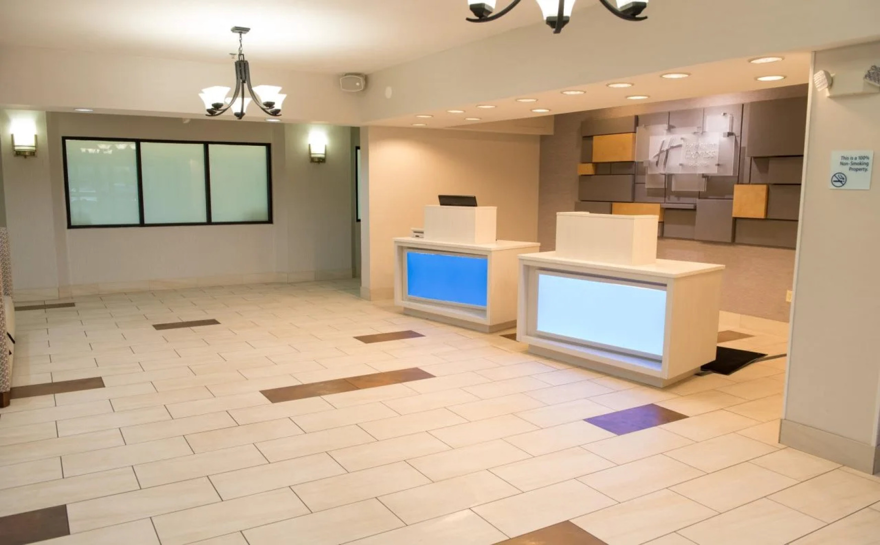 Holiday Inn Express & Suites Elkhart by IHG