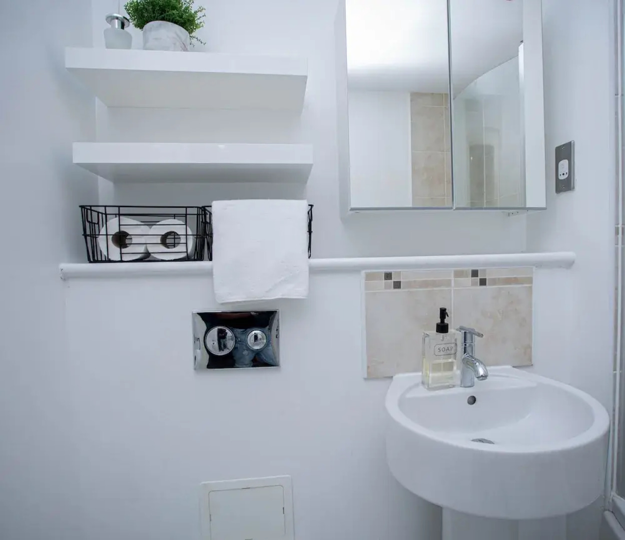 Nest Easy - Alpha House