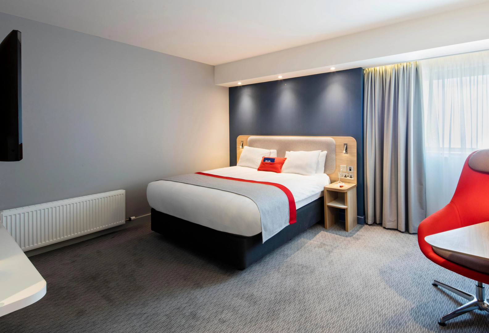 Holiday Inn Express Belfast City by IHG