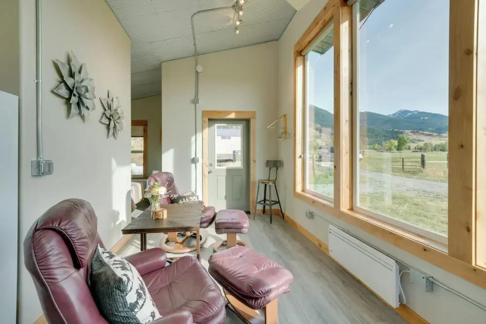 Beautiful Ranch Cottage - 45 Mi to Yellowstone NP!