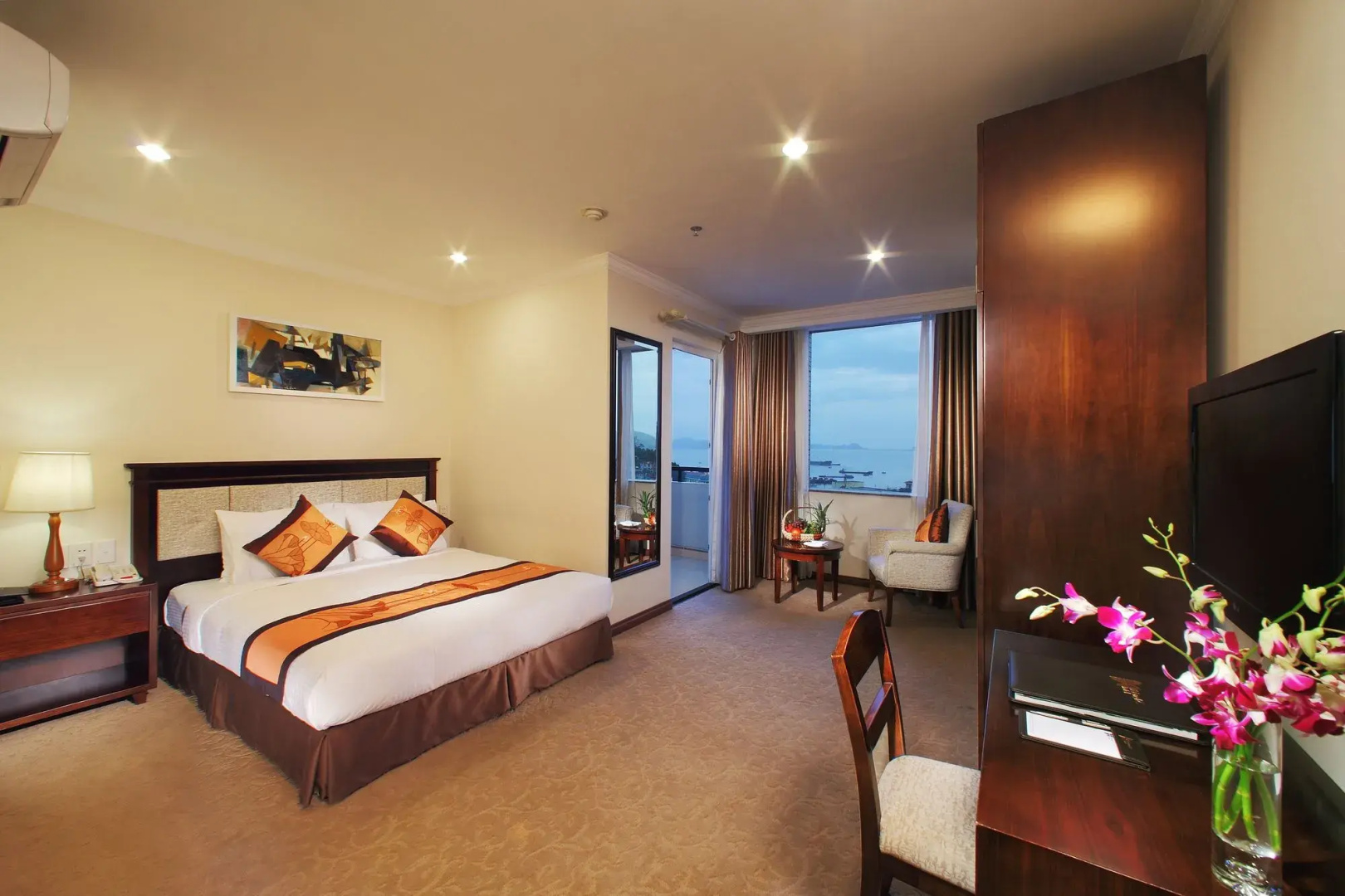 Ha Long DC Hotel
