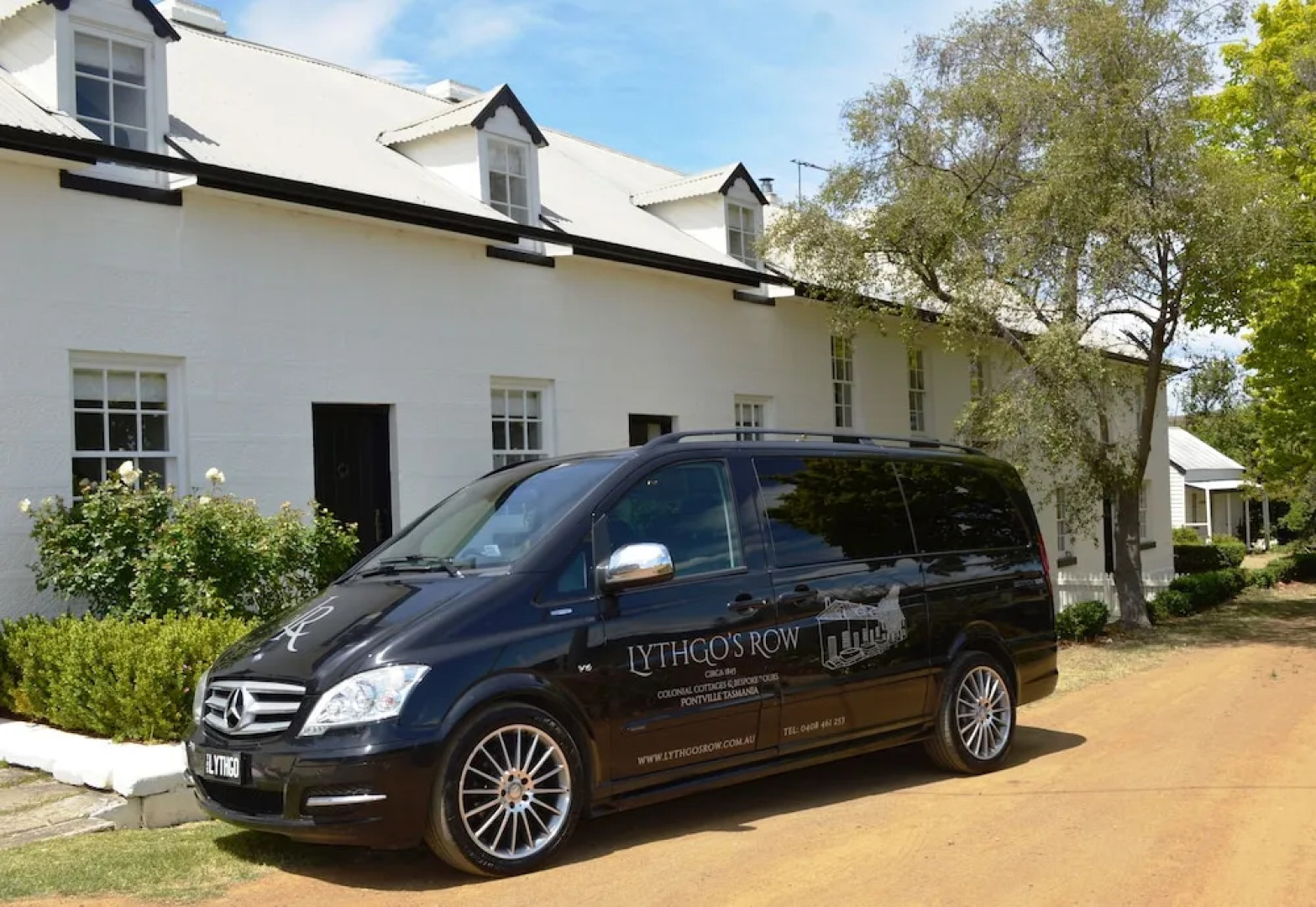 Lythgo's Row Colonial Cottages