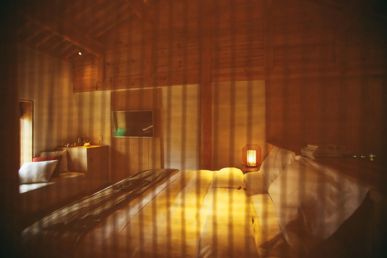 Arro Khampa by Zinc Journey Lijiang