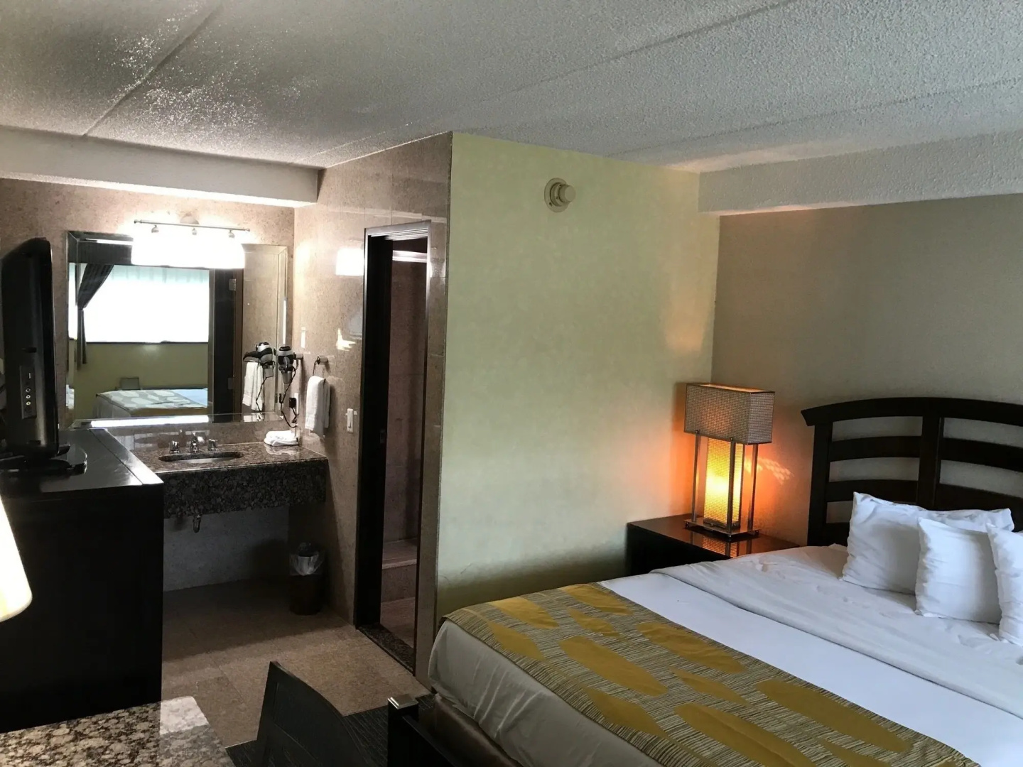 Marvin's Garden Inn