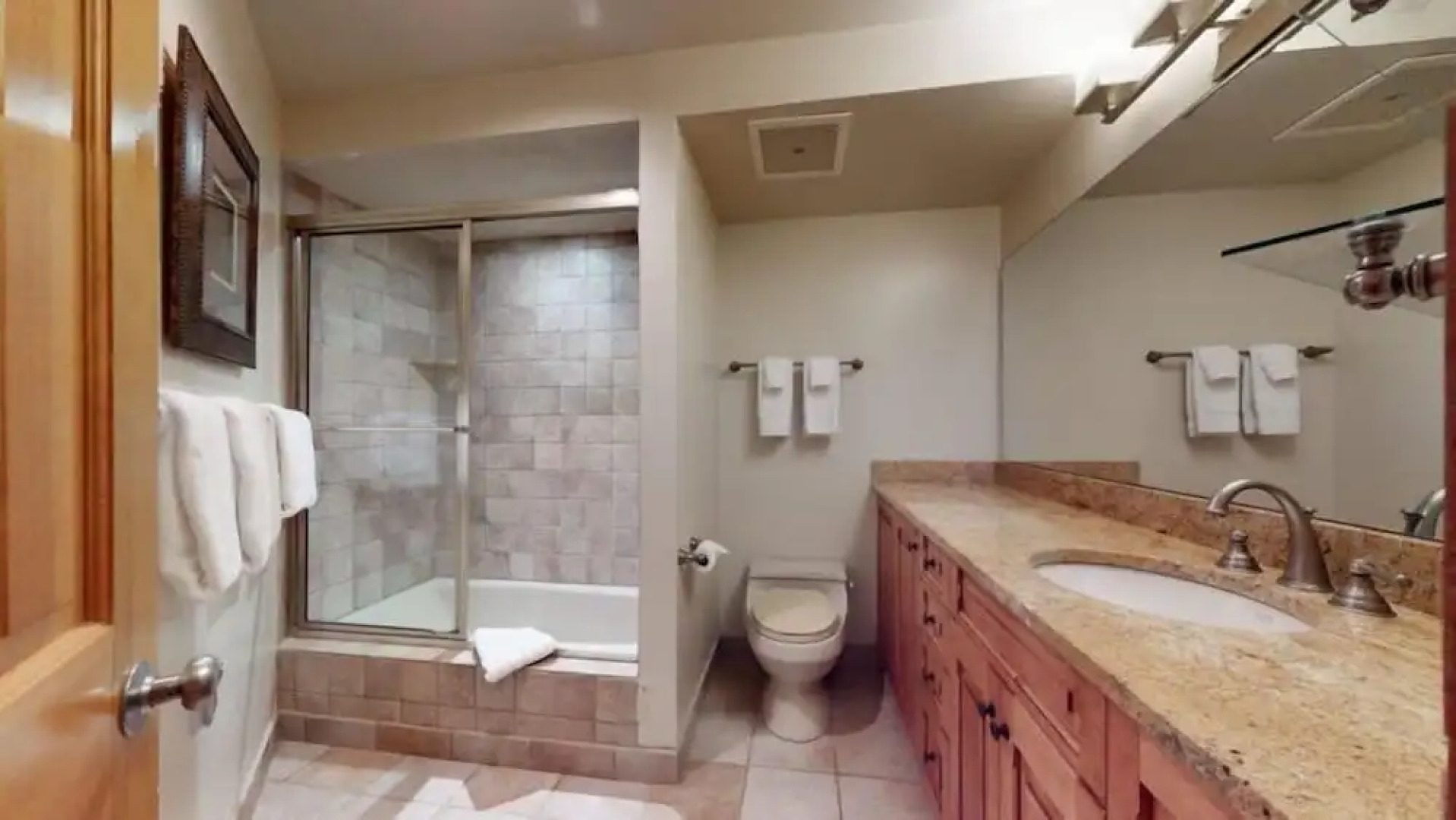Ski in, Ski out, 2 Bedroom Luxury Residence in Snowmass Village