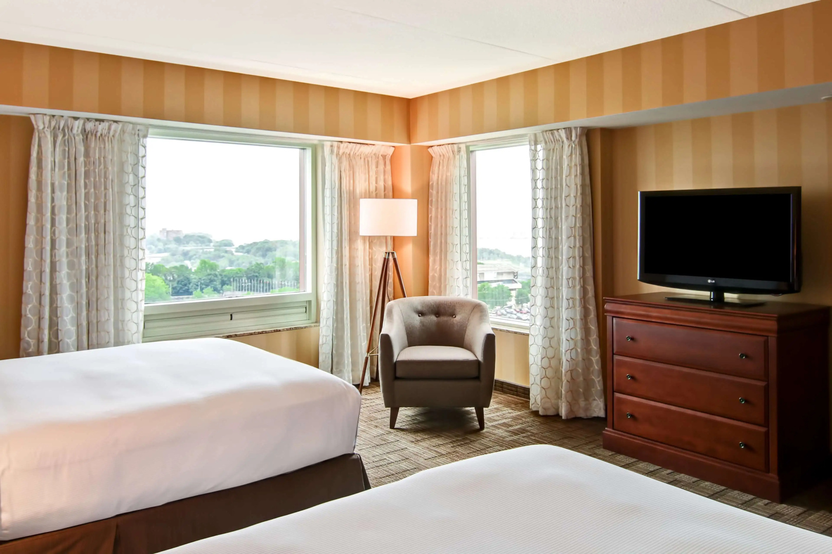 DoubleTree Fallsview Resort & Spa by Hilton Niagara Falls