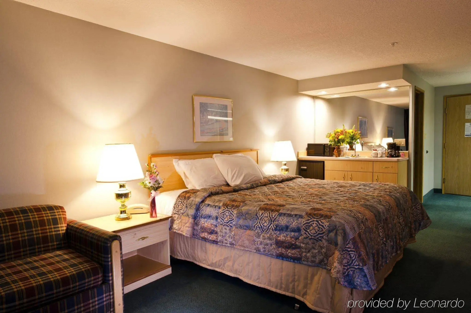 Yosemite Southgate Hotel & Suites