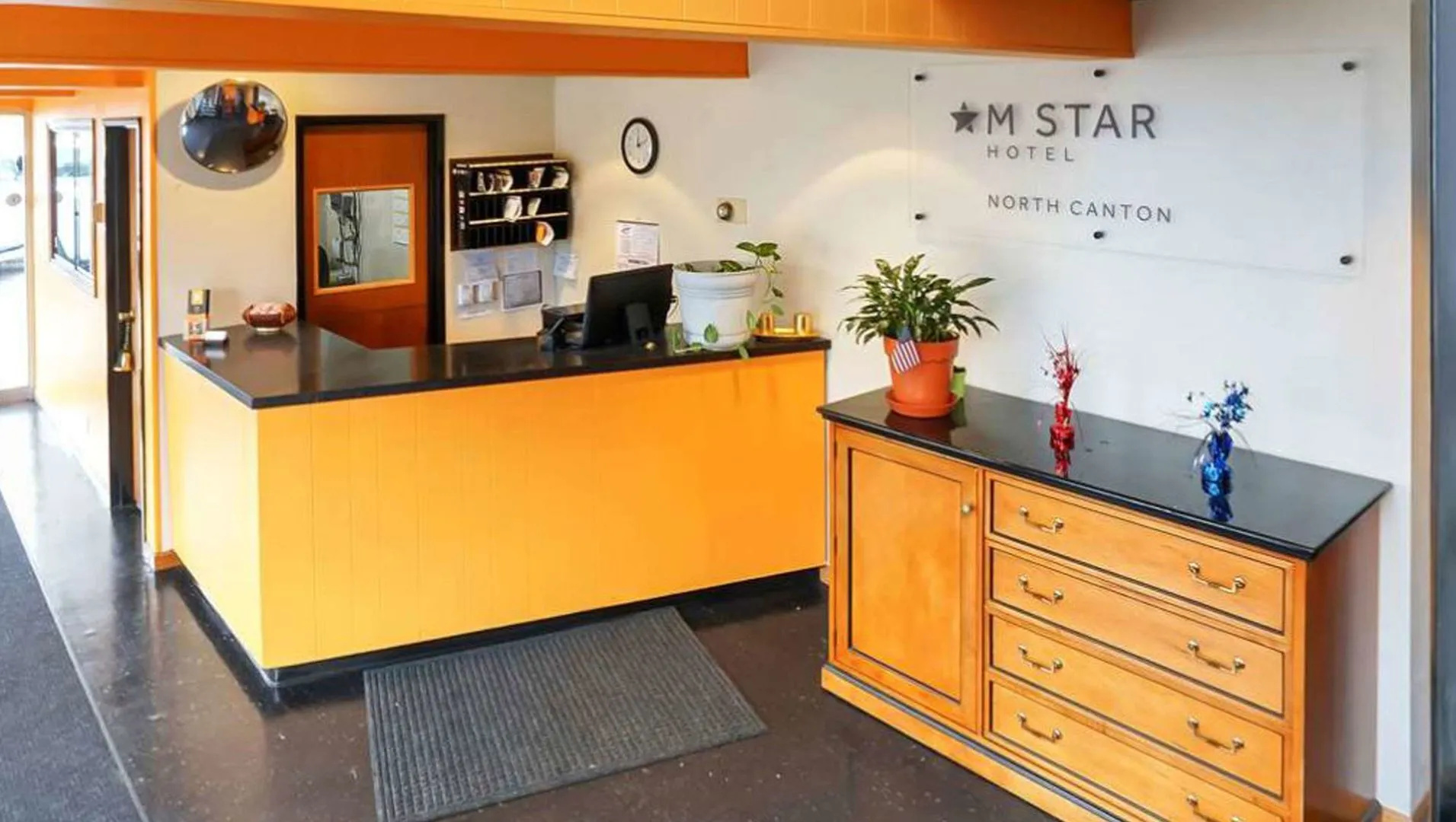 M Star North Canton - Hall of Fame