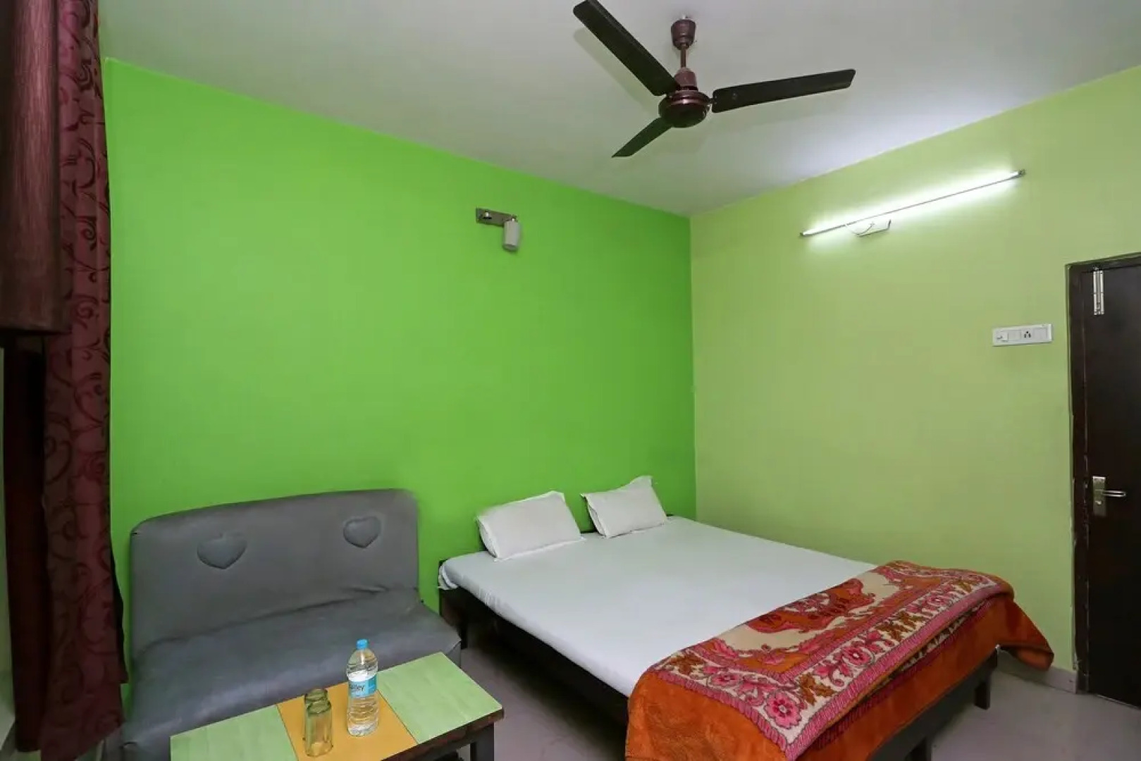 Spot On 42114 Hotel Ashoka