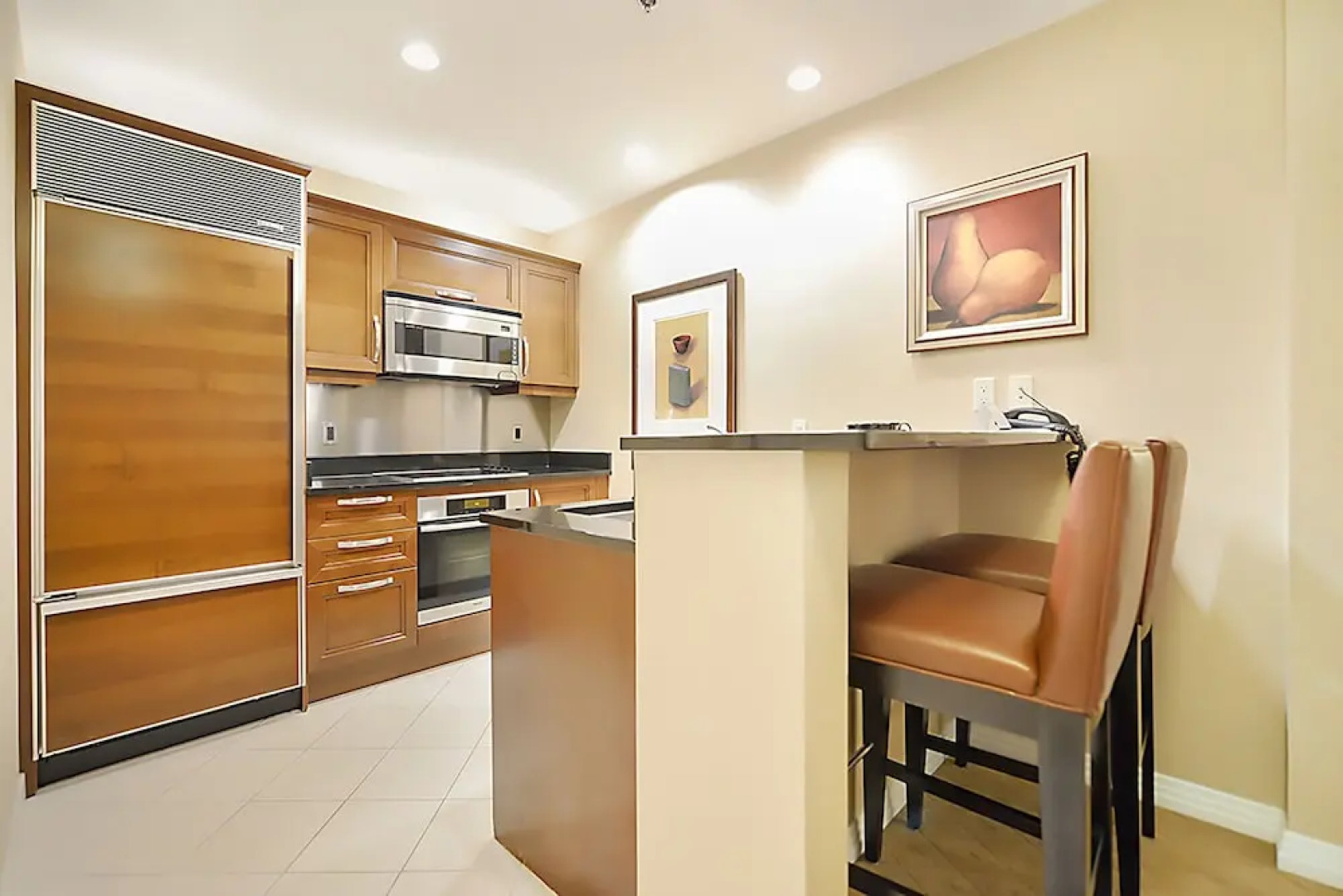 Signature Suites Collection