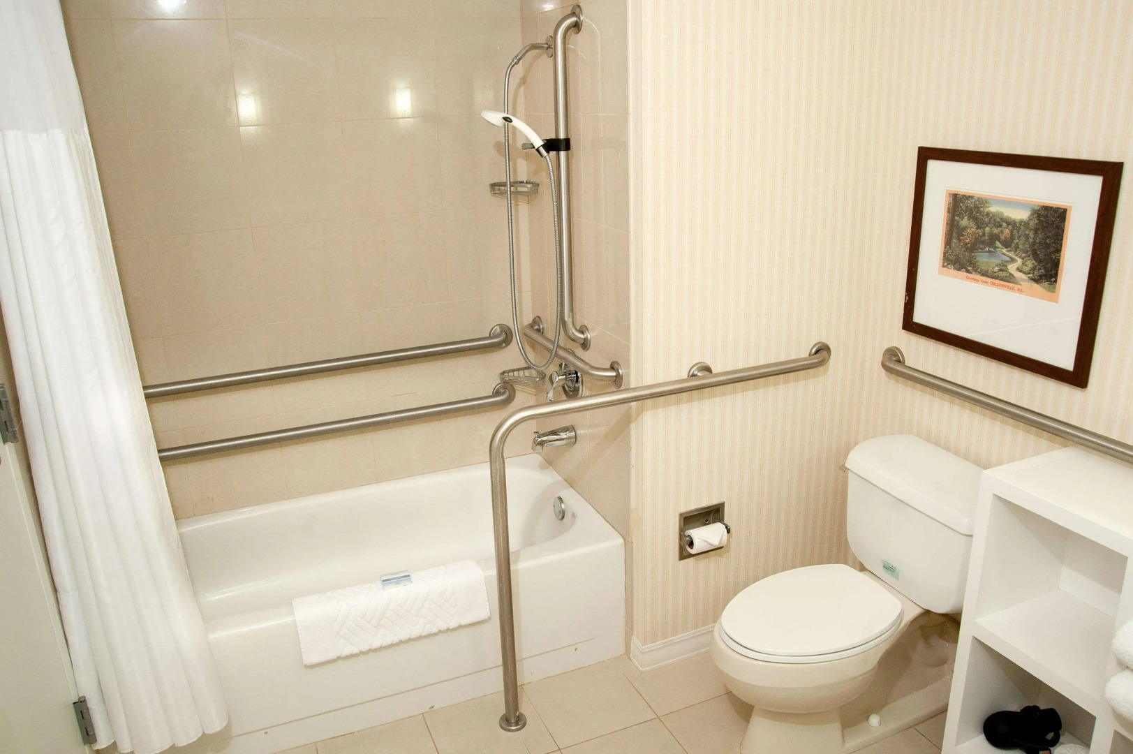 DoubleTree by Hilton Collinsville - St. Louis