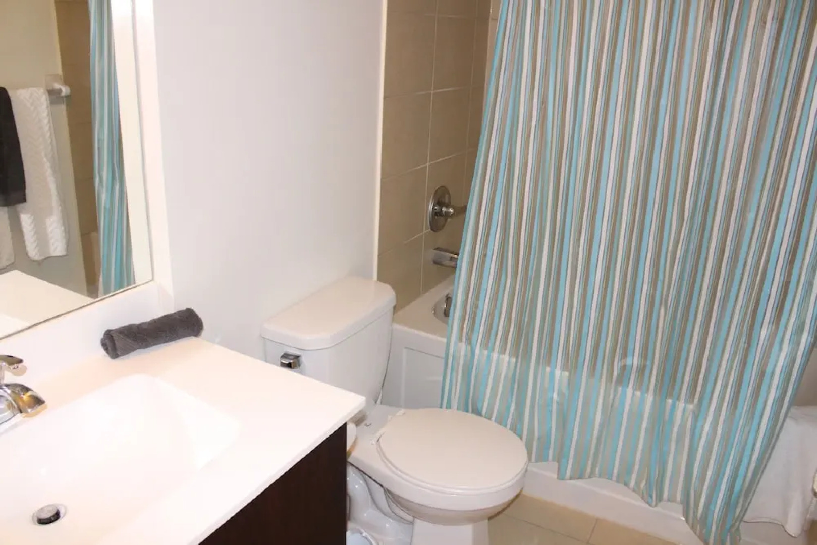 Square One Comfort Suite By Elite Suites