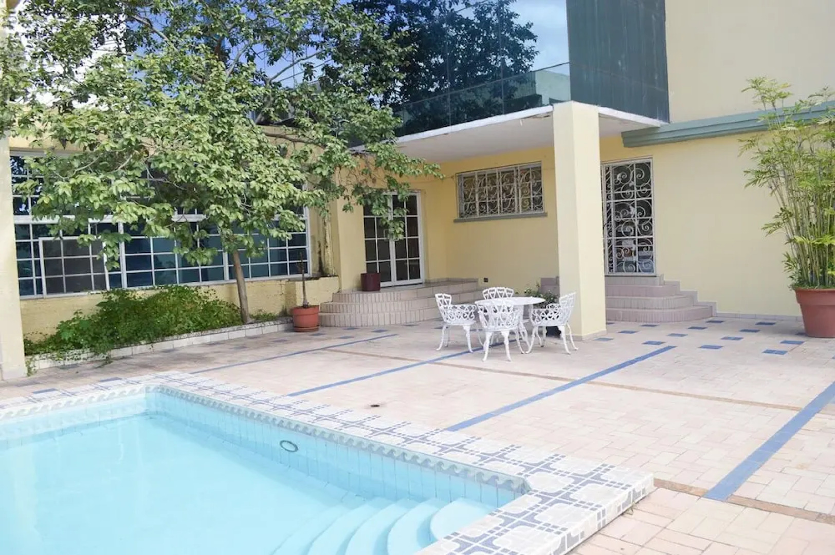 Apart-Hotel Suites La Aurora