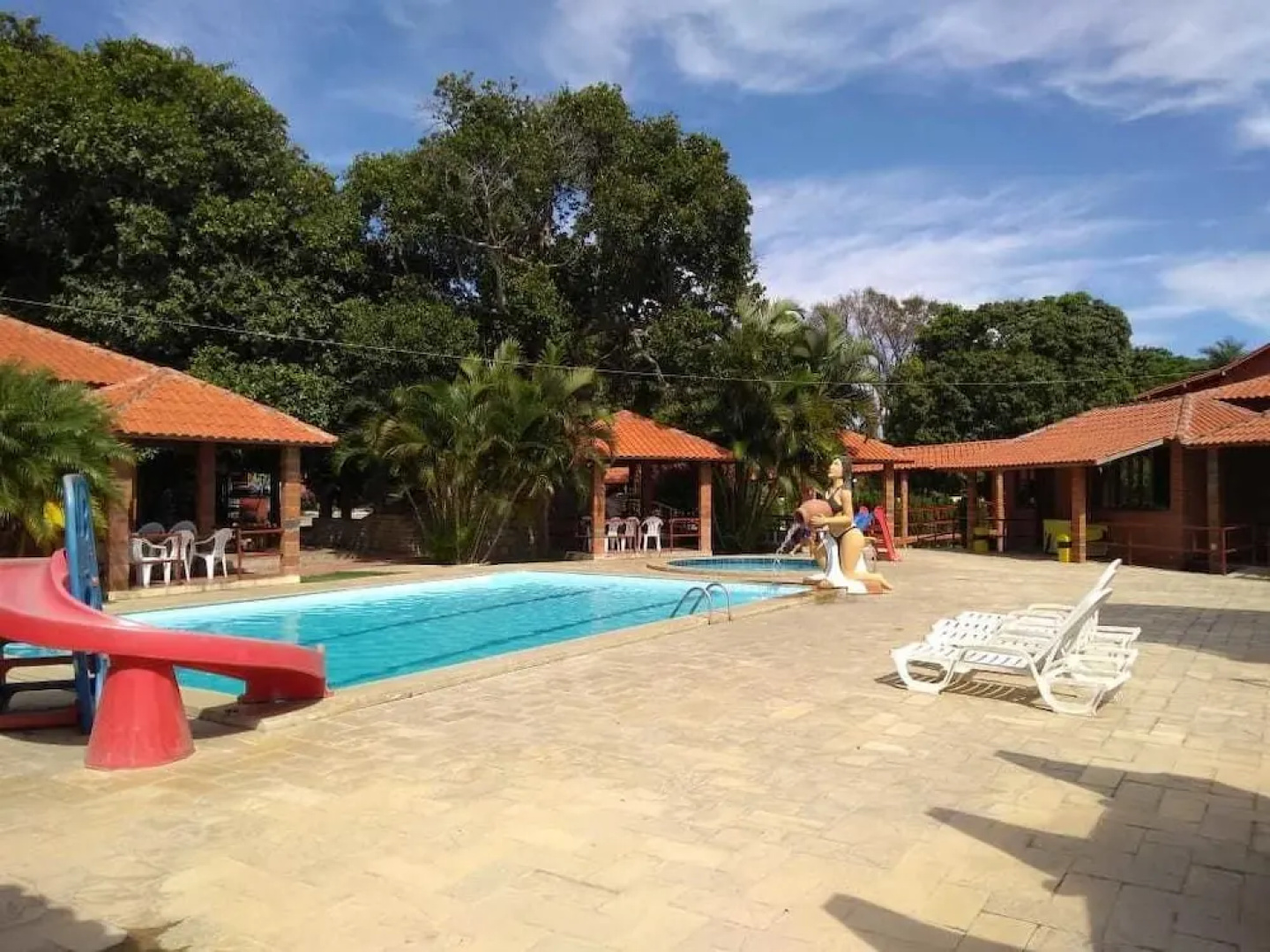 Serrano De Martins Hotel