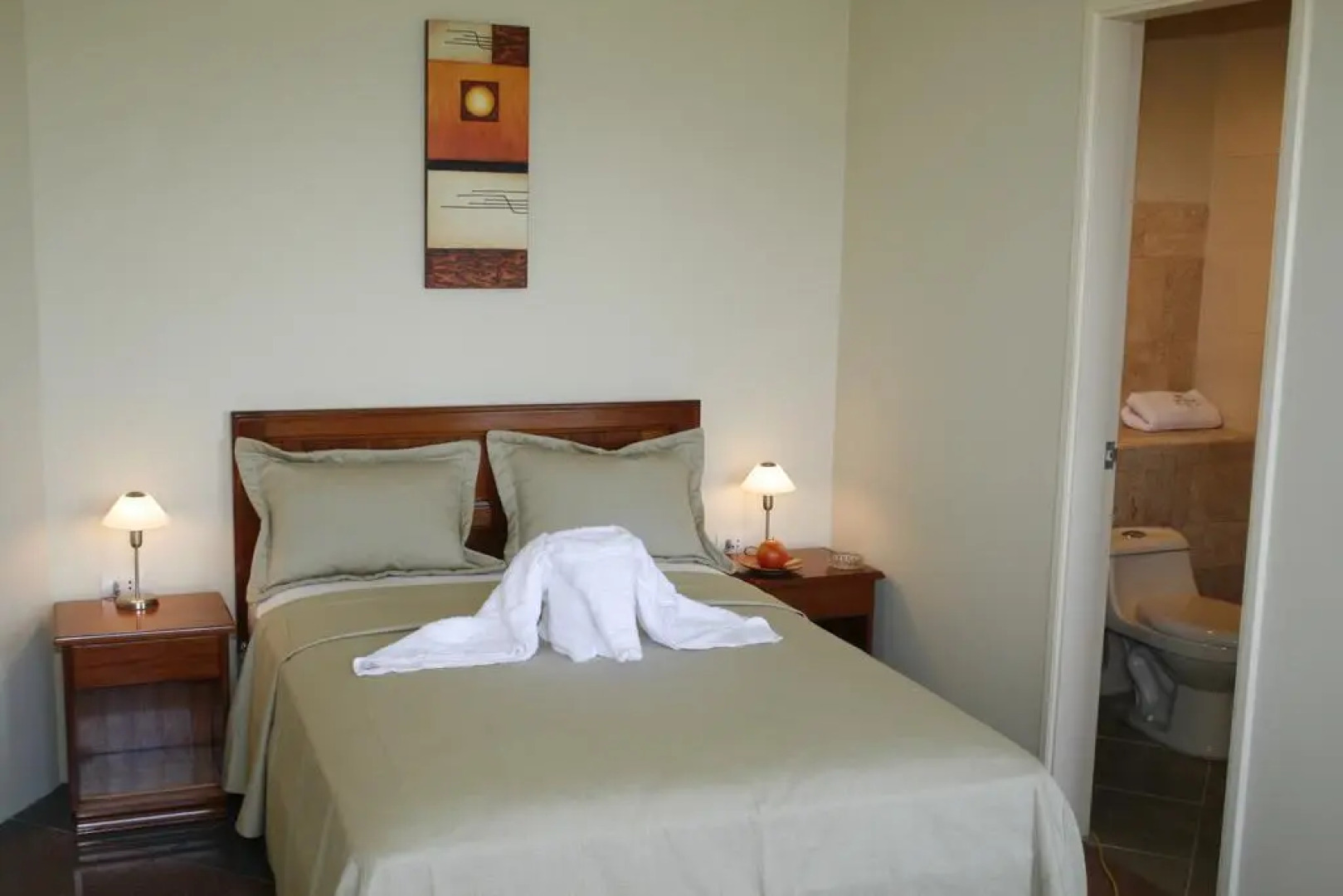 Parthenon Hotel y Eventos