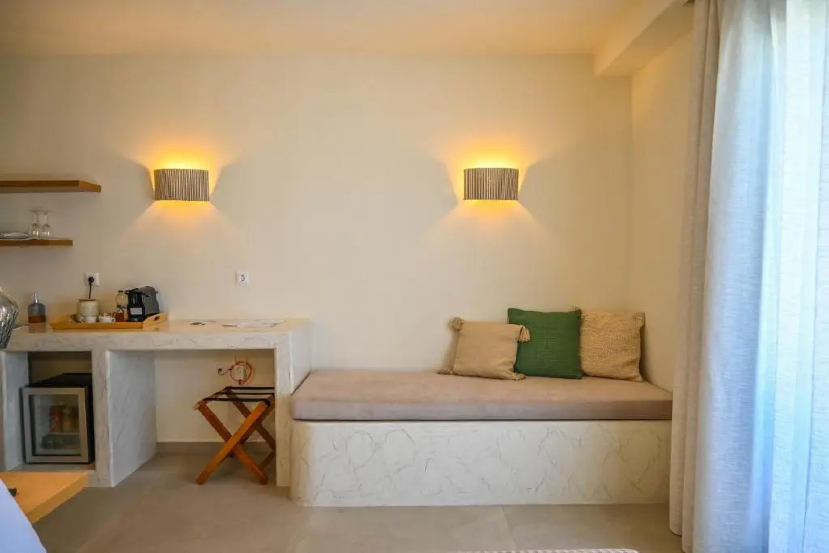 Schinoza Luxury Suites