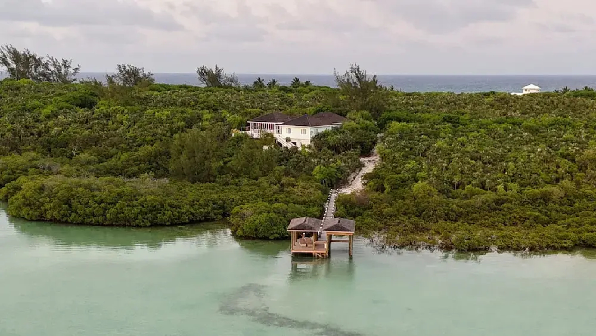 Turtle Pointe - Lux New Windermere Home W/pool, Boat Dock, Beach 3 Bedroom Home