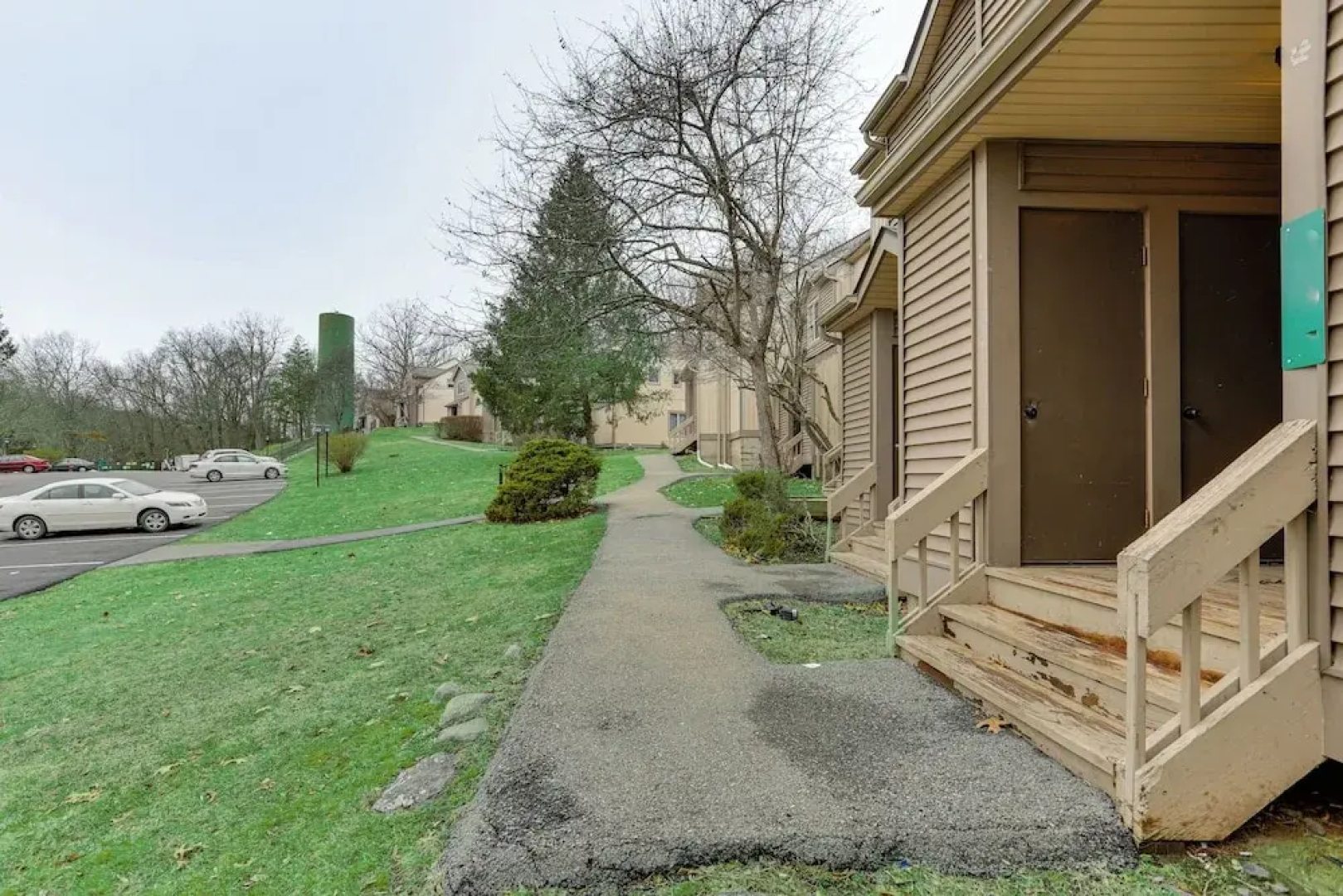 East Stroudsburg Townhouse < 1 Mi to Ski Area!