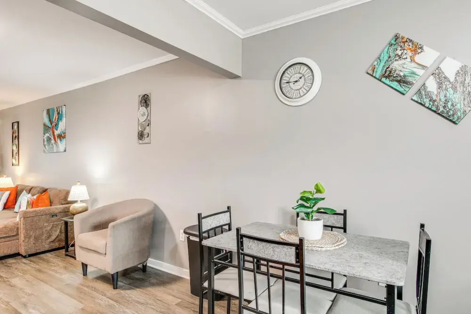 2 Mi to SC State & Claflin: Townhome w/ Patio!