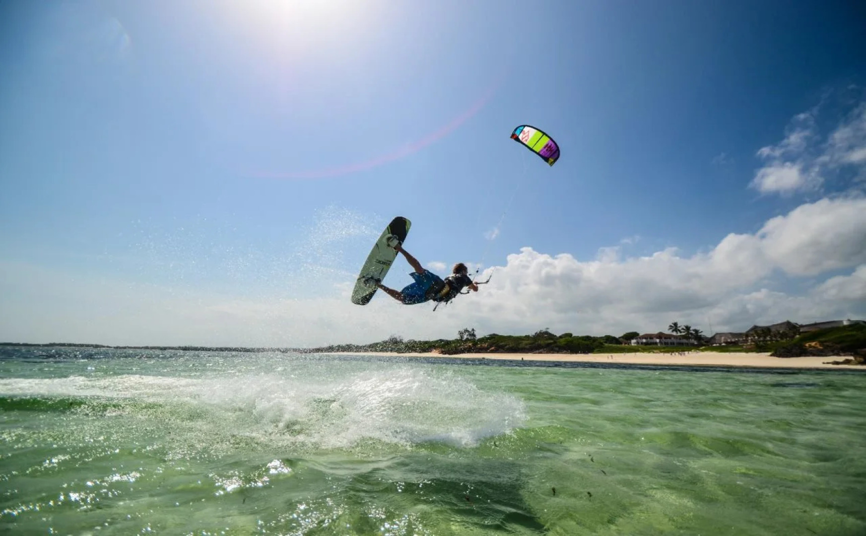 Distant Relatives Ecolodge & Backpackers