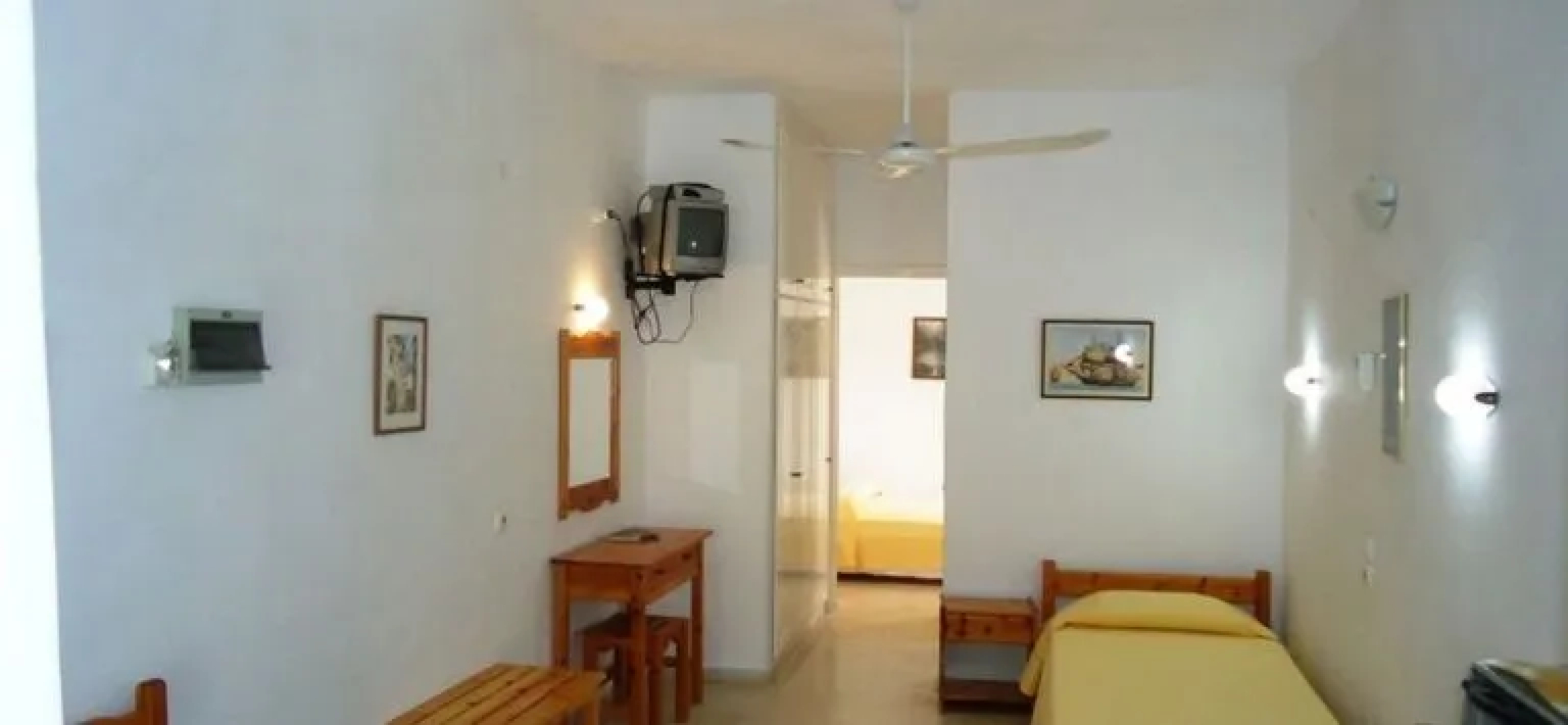 Almyra Apartments & Studios