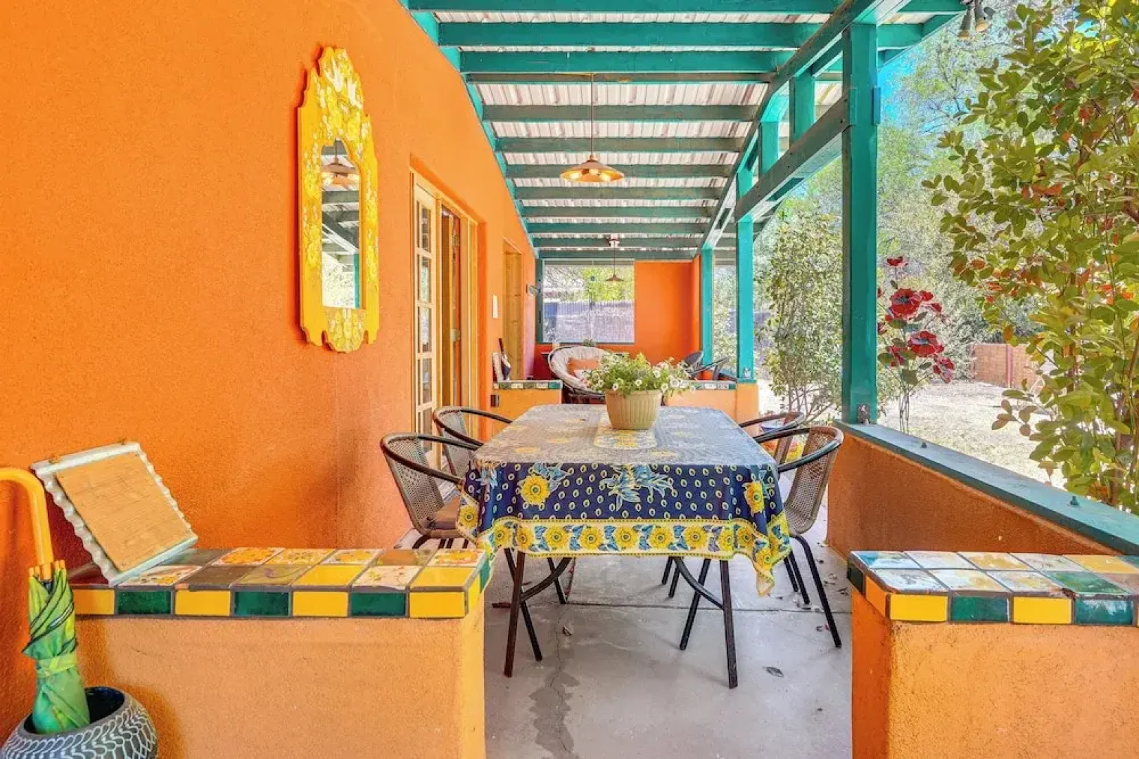 Casa Paloma Studio: Artsy & Airy w/ Hot Tub Access