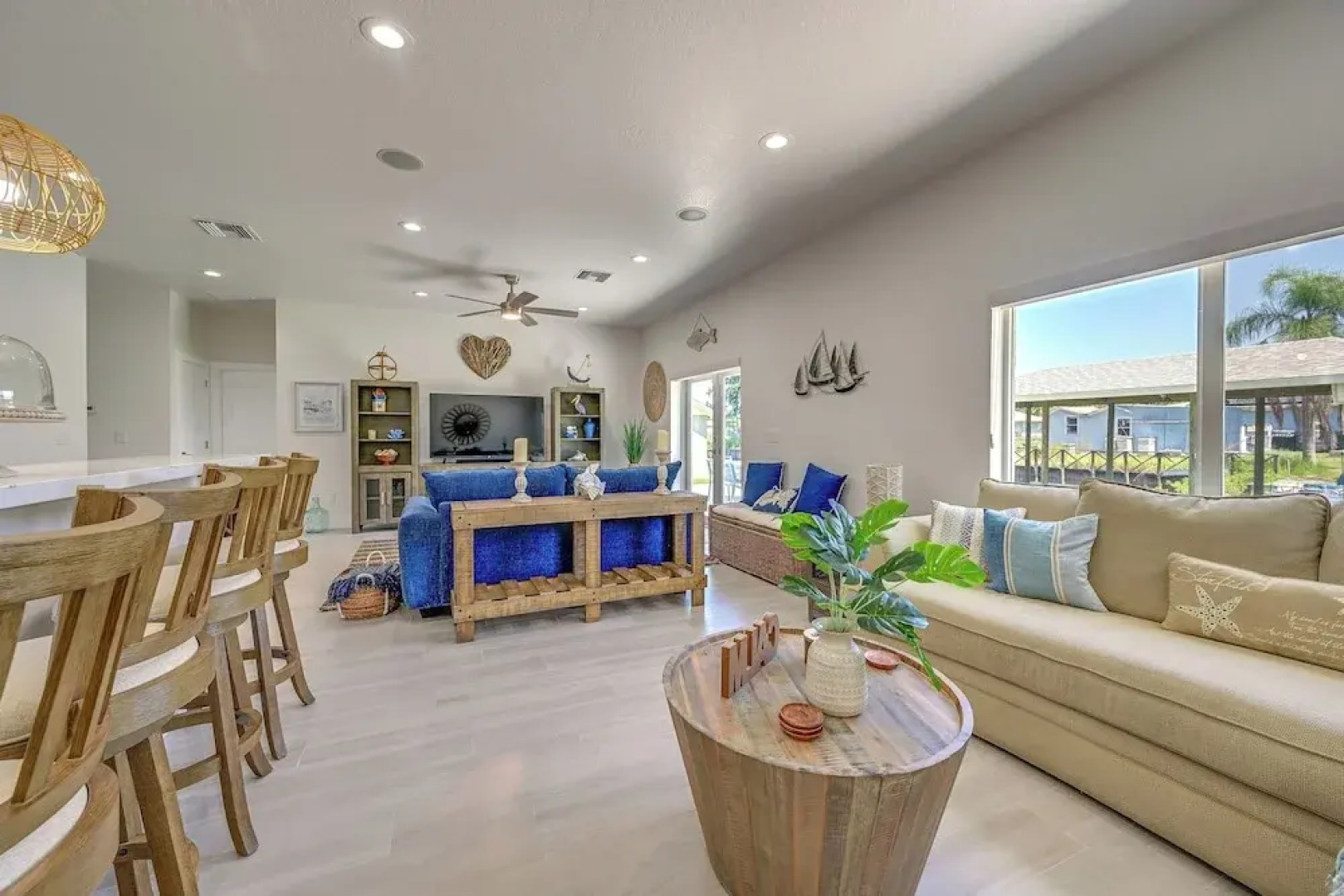 Sebring Serenity: Waterfront Retreat w/ Boat Dock!