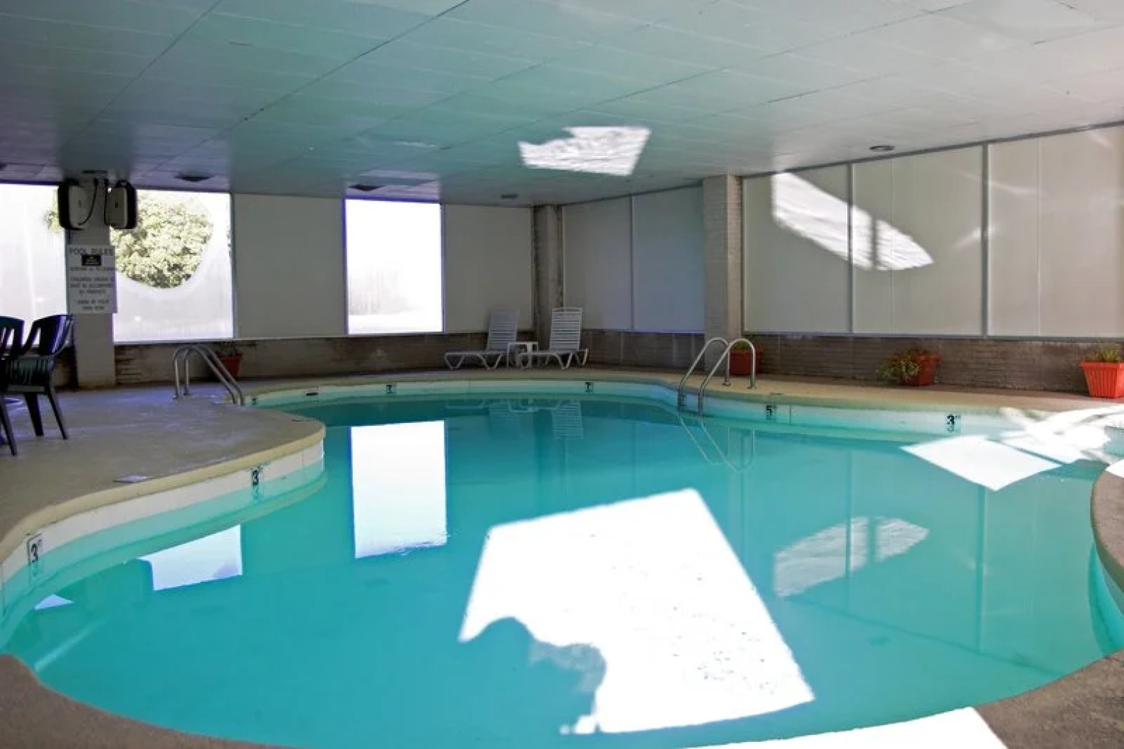 Econo Lodge Inn & Suites Salina