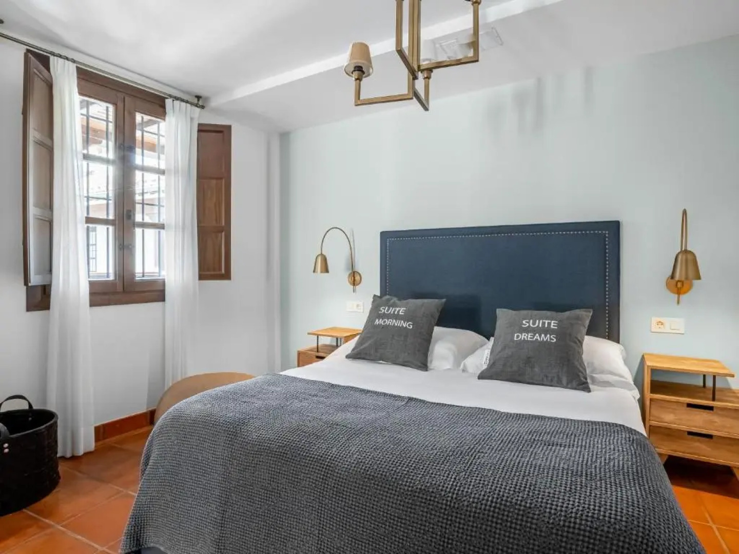 Limehome Granada Calle Sta. Ana