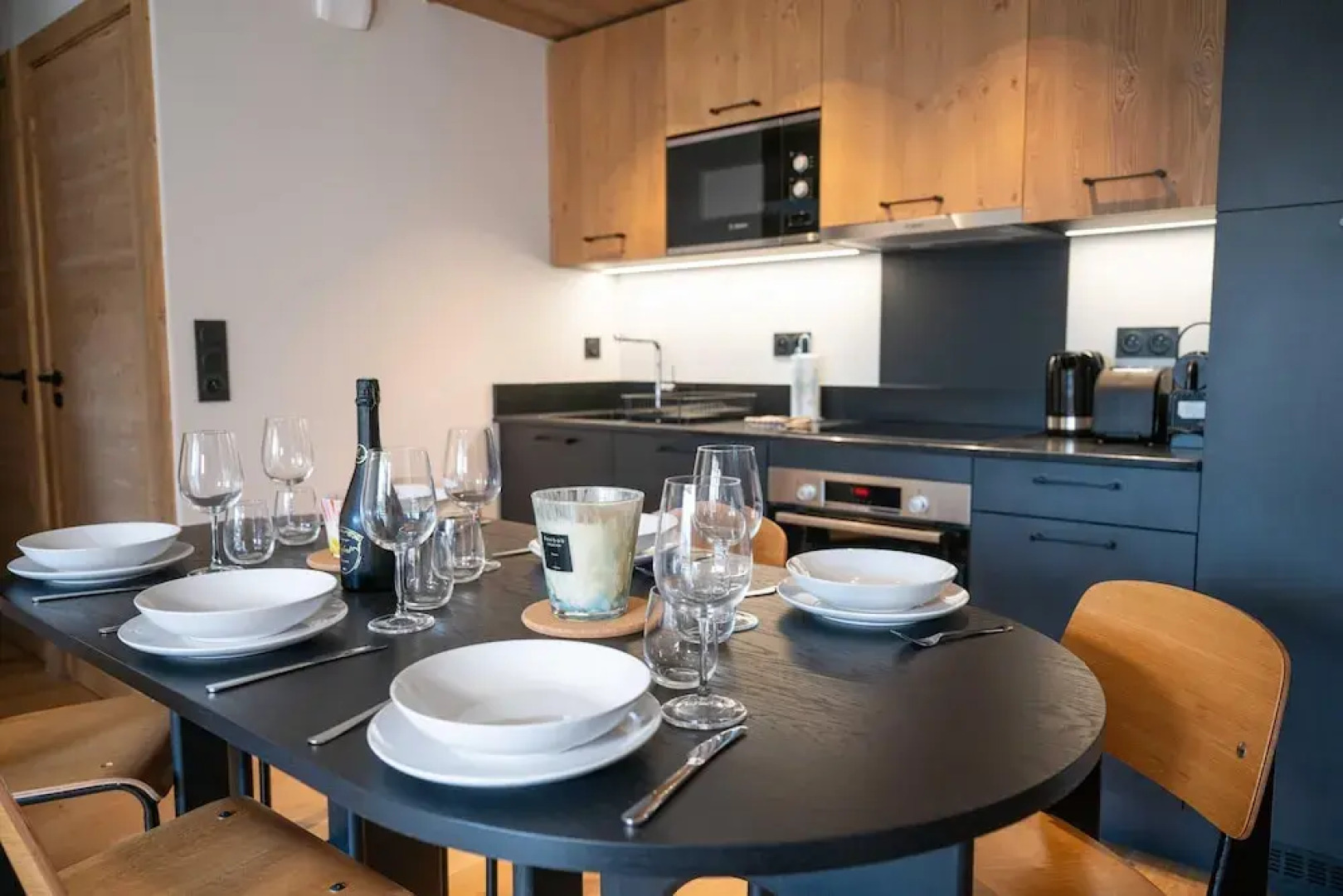 Charming Apt With View 2bd/6p -residence in Mega\"ve