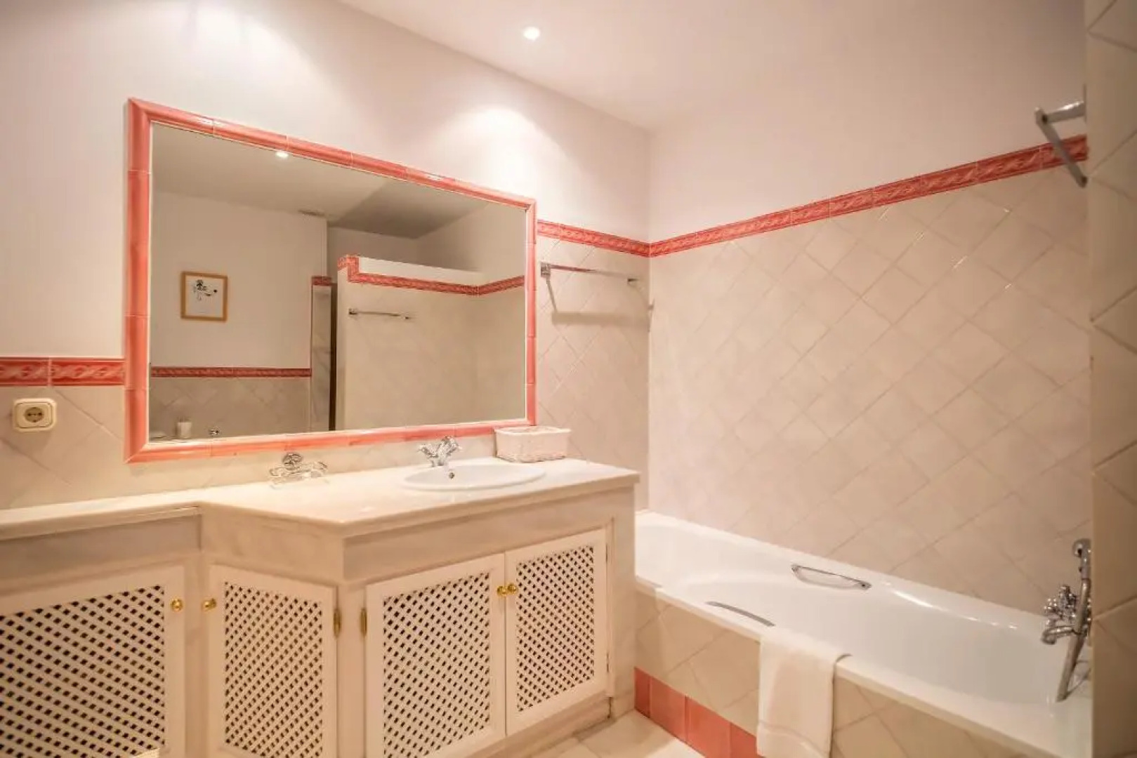 La Perla De La Bahia 912